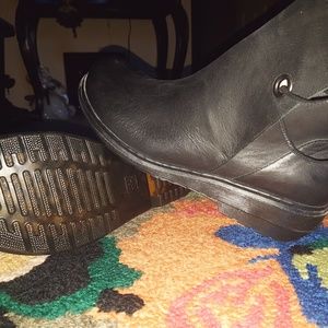 Doc marten shelby booties